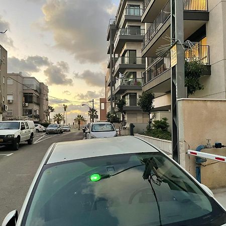 Peaceful And Intimate By The Sea Apartamento Haifa Exterior foto
